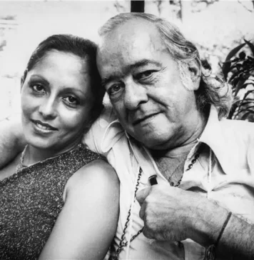 Os amores, o sorriso e a flor no cabelo de Maria Creuza