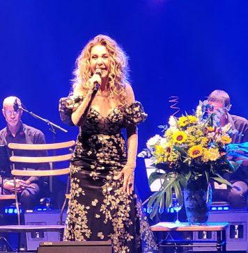 Wanderléa maceta o após-calypso com seu chorinho