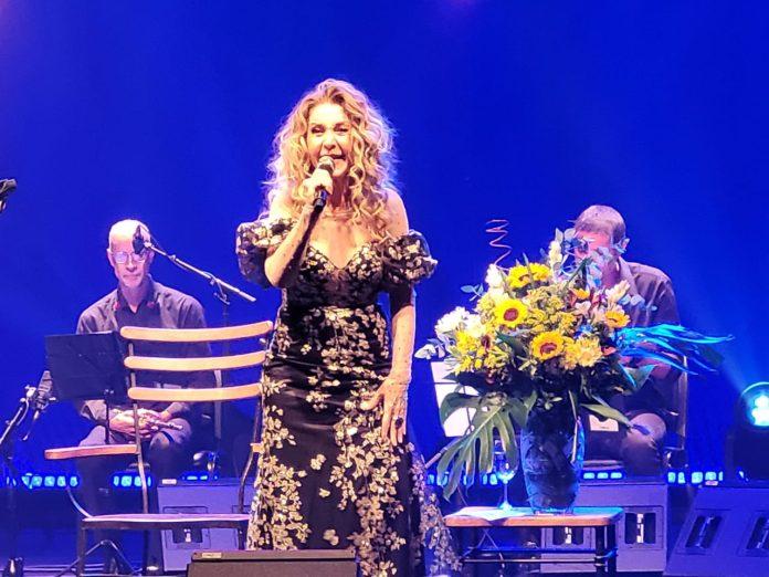 Wanderléa maceta o após-calypso com seu chorinho