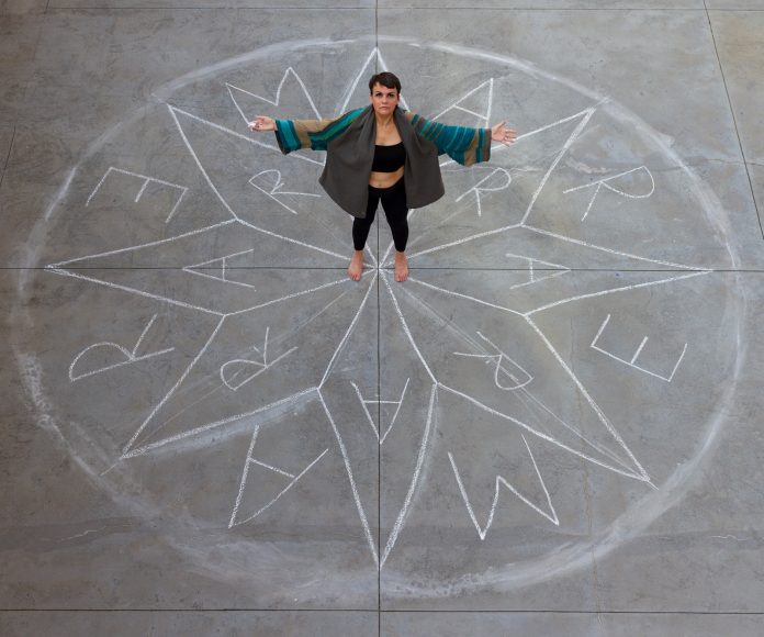 A multiplicidade de Juliana Amaral Juliana Amaral - fotos: Marcelo Dacosta/divulgação