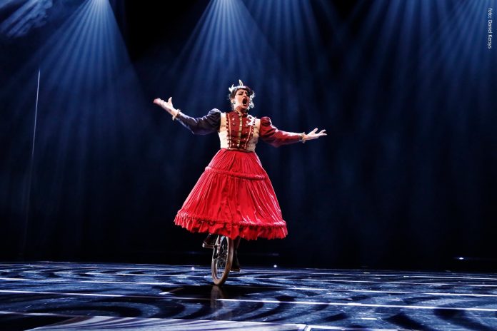 Em sua quarta edição, Festival Feminino chega pela primeira vez a São Luís A cantora, compositora e acordeonista Lívia Mattos, uma das atrações do Festival Feminino, em São Luís - foto: Daniel Kersys/ reprodução redes sociais