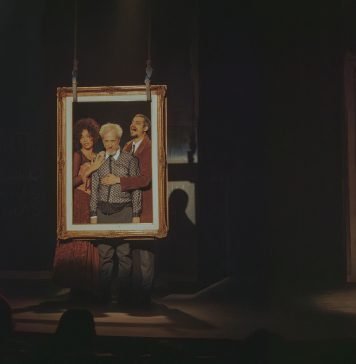 ‘Brás Cubas’, da Cia Armazém, invade a mente machadiana Cena de "Brás Cubas", com a Armazém Companhia de Teatro, peça em cartaz no Sesc Santo Amaro