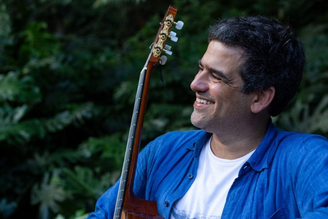 O cantor e compositor Pedro Miranda - foto: Pepe Schettino/ divulgação