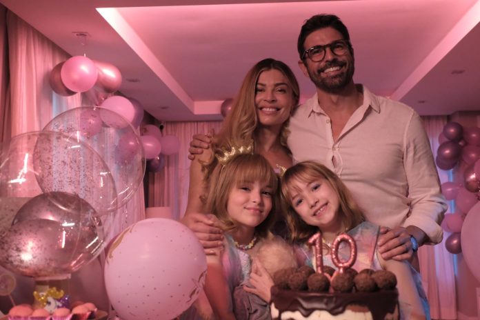 Por trás de “Uma Família Feliz” "Uma Família Feliz" - foto: reprodução