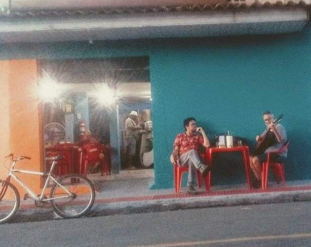 Capixaba faz de fluidos da cachaça personagem de romance