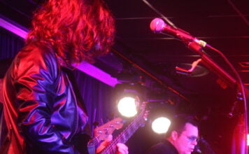 Toni Platão tem uma voz que não é desse mundo