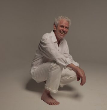 Roberto Riberti reúne constelação em “Estrela é o Samba” O cantor e compositor Roberto Riberti - foto: Gal Oppido/ divulgação