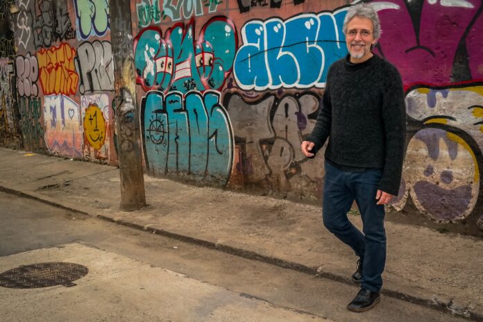 “Amar Você” antecipa álbum de Vitor Ramil dedicado à poesia de Paulo Leminski Vitor Ramil - foto: Marcelo Soares/ divulgação