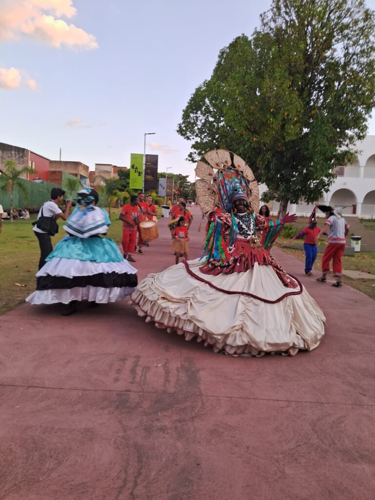 Mestras e mestres da cultura popular invadem Câmara para destravar projeto parado há 13 anos