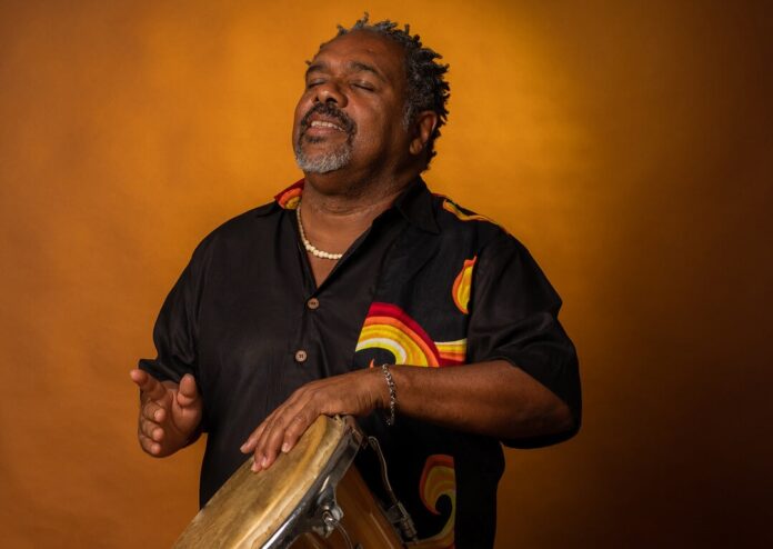 Do “Vento Leste” ao “Tambor do Mar”: a afro-brasilidade de PC Castilho PC Castilho - foto: divulgação