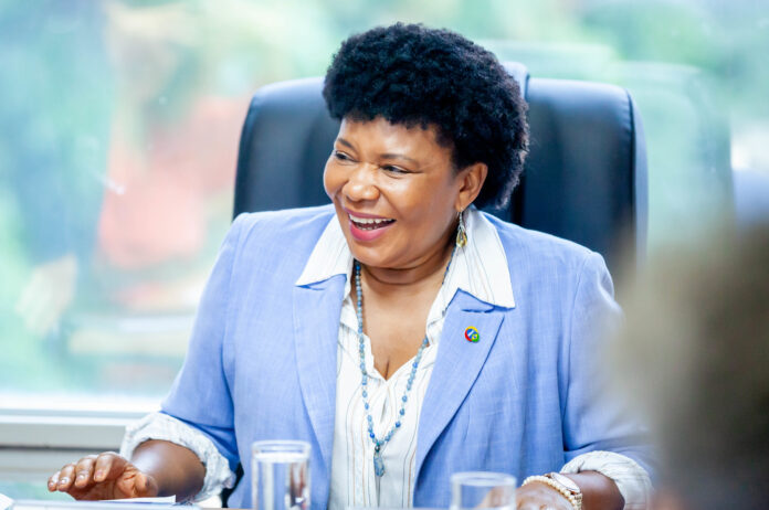 Municípios comunicam MinC que vão tentar derrubar corte de recursos da Lei Aldir Blanc