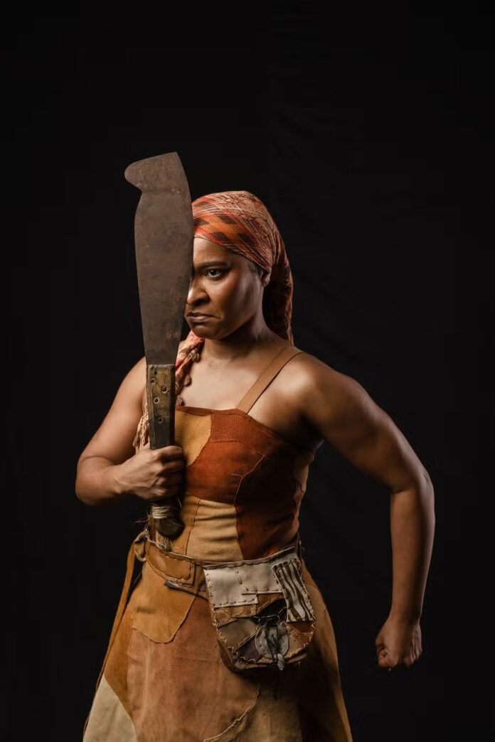 ‘Torto Arado, o musical’ e mais que isso Larissa Luz interpreta Bibiana, na peça "Torto Arado, o Musical" - Foto: Caio Lírio/ Divulgação