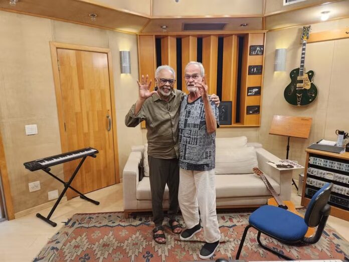 Maurício Kubrusly passa bem Gilberto Gil e Maurício Kubrusly em cena de "Kubrusly – Mistério sempre há de pintar por aí" - Globoplay/ frame/ reprodução