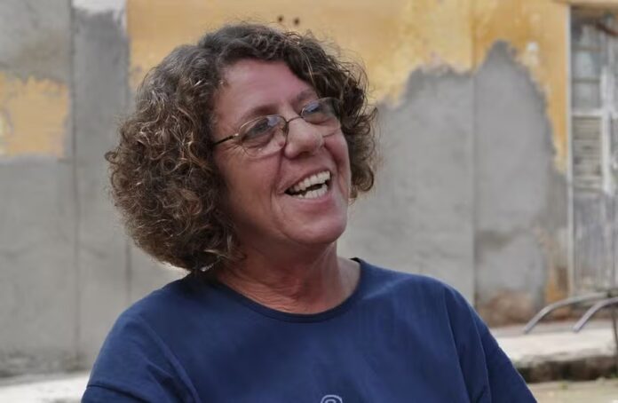 Morre a discreta Cristina Buarque (1950-2025), cuja vida foi dedicada a jogar luz sobre pérolas A cantora Cristina Buarque, enciclopédia da música brasileira - foto: reprodução