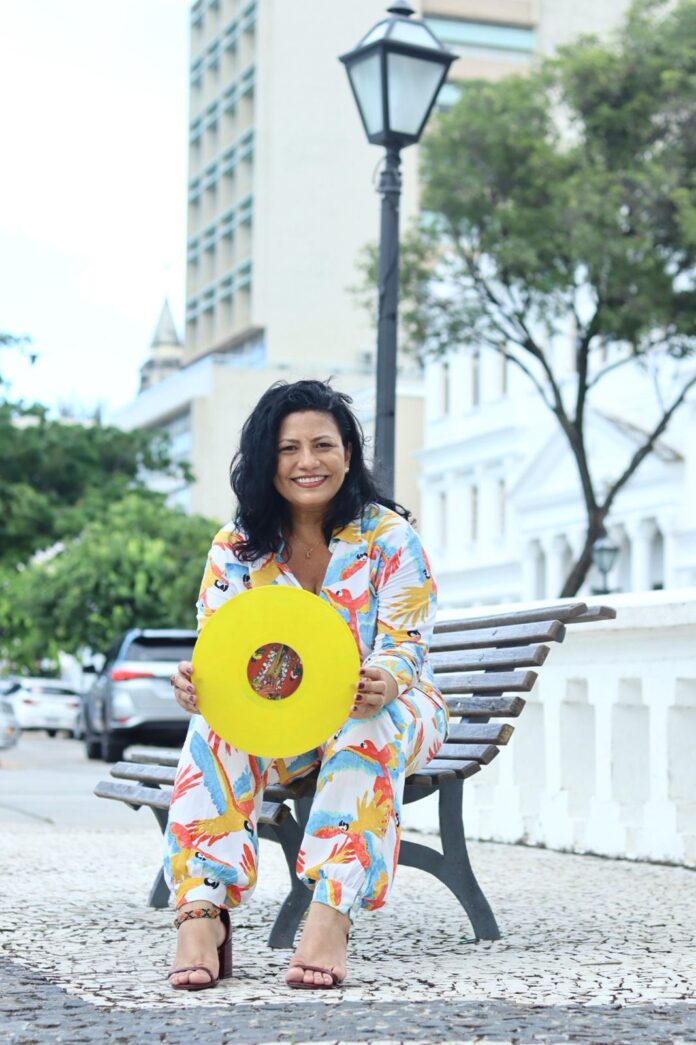 Dose tripla de Vanessa Serra em SP A DJ Vanessa Serra - foto: divulgação