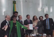 Hugo Motta recebe comitiva do audiovisual para acelerar lei do streaming