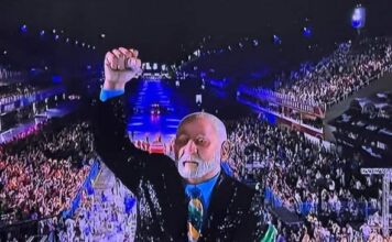 Êxito do desfile de Lula é golpe duro nas realidades paralelas