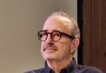 O que os livros têm a ver com a Guerra da Ucrânia? José Castilho Marquês Neto no lançamento de "O Poder das Palavras e Outros Poderes" na Biblioteca Mário de Andrade, na segunda-feira, 30/3 - Foto Haroldo Ceravolo Sereza