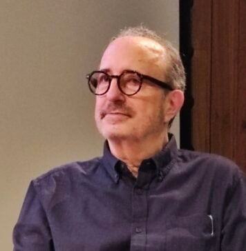 O que os livros têm a ver com a Guerra da Ucrânia? José Castilho Marquês Neto no lançamento de "O Poder das Palavras e Outros Poderes" na Biblioteca Mário de Andrade, na segunda-feira, 30/3 - Foto Haroldo Ceravolo Sereza