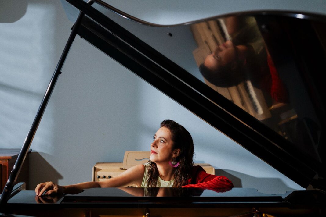 A pianista Erika Ribeiro - foto: Diego Bresani/ divulgação