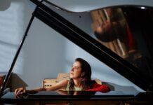 Erika Ribeiro cavuca camadas profundas de Heitor Villa-Lobos A pianista Erika Ribeiro - foto: Diego Bresani/ divulgação