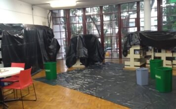 Biblioteca Monteiro Lobato de São Paulo começou a semana da Virada Cultural cheia – de água Foto da Biblioteca Monteiro Lobato de São Paulo no início desta semana de chuva e de virada cultura. Foto: SindSep