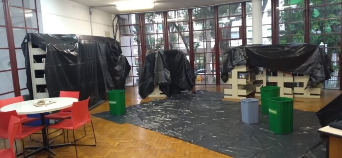 Biblioteca Monteiro Lobato de São Paulo começou a semana da Virada Cultural cheia – de água Foto da Biblioteca Monteiro Lobato de São Paulo no início desta semana de chuva e de virada cultura. Foto: SindSep
