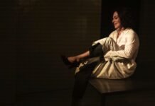 Gala, o outro nome de Dalí Em cena, Mara Carvalho, que dá vida a Gala Dalí