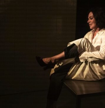Gala, o outro nome de Dalí Em cena, Mara Carvalho, que dá vida a Gala Dalí