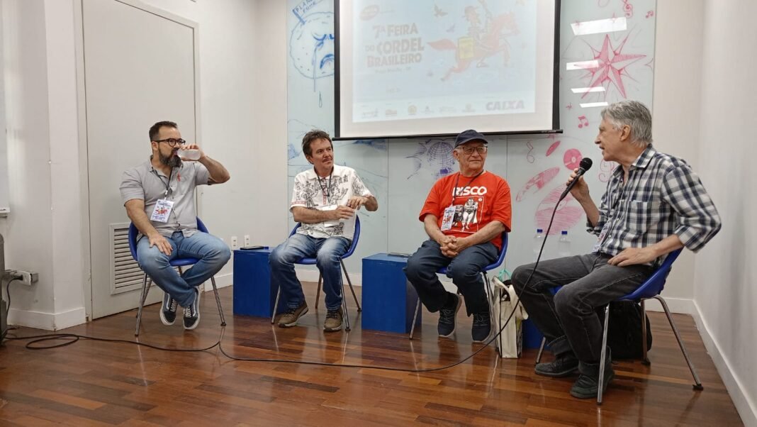 Eduardo Macedo, Klevisson Viana, Jô Oliveira e Bráulio Tavares - fotos: Zema Ribeiro