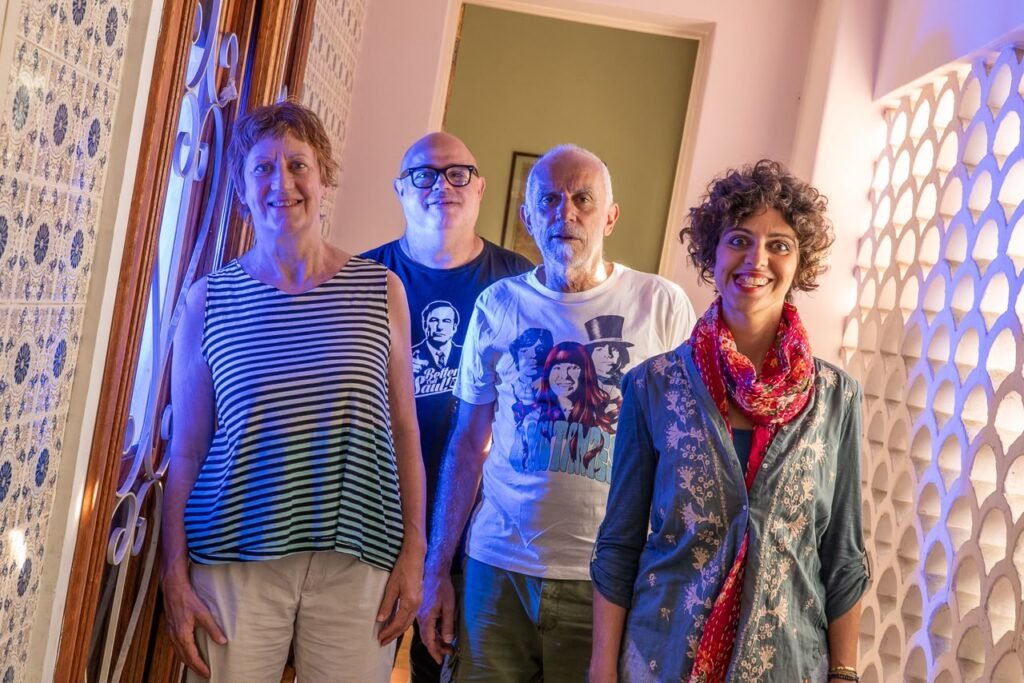 Meio Desligado. Da esquerda para a direita: Ná Ozzetti, Fábio Tagliaferri, Mário Manga e Ana Deriggi - foto: divulgação