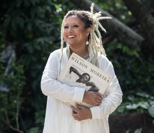 Novo álbum de Marina Iris, “Banzo batucada” é tributo acertado e merecido a Wilson Moreira A cantora e compositora Marina Iris - foto: Pedro Curi/ divulgação